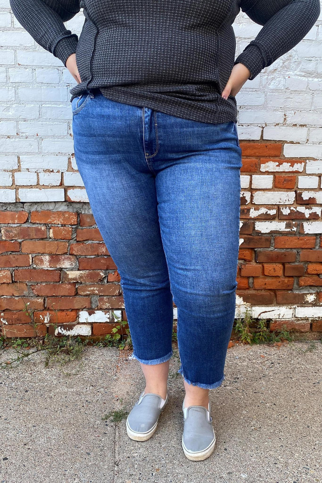 Kancan High Rise Frayed Hem Straight Jeans