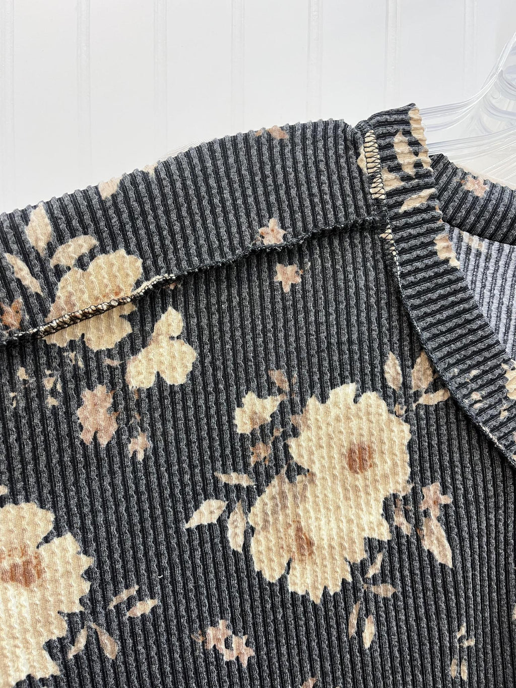 Floral Ribbed Top - Charcoal