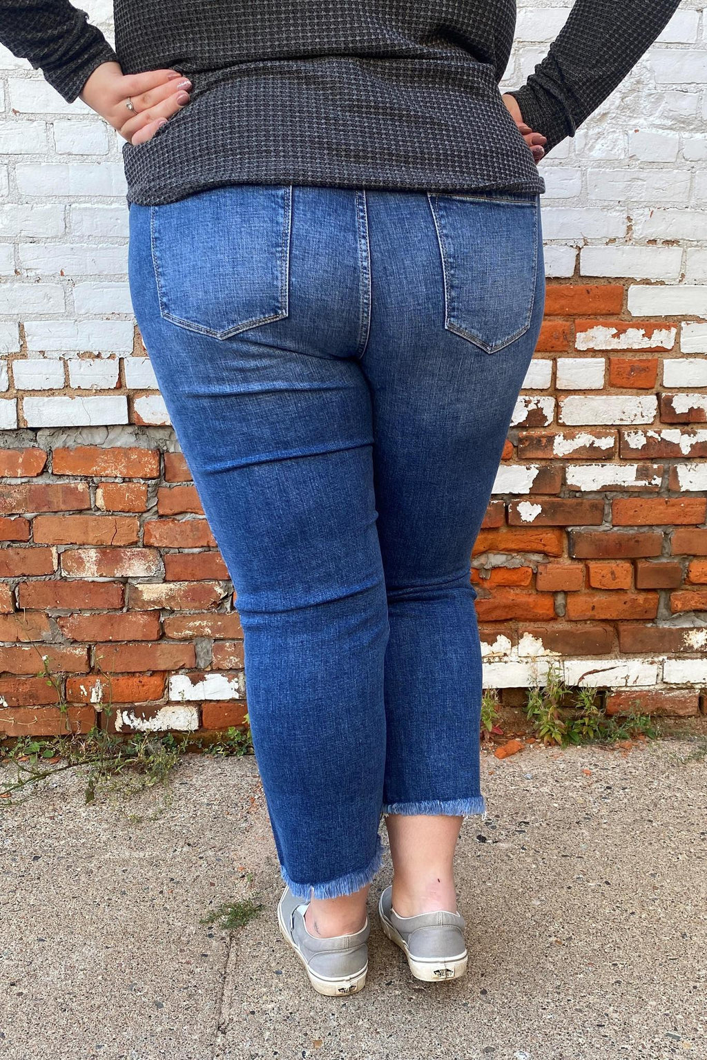 Kancan High Rise Frayed Hem Straight Jeans